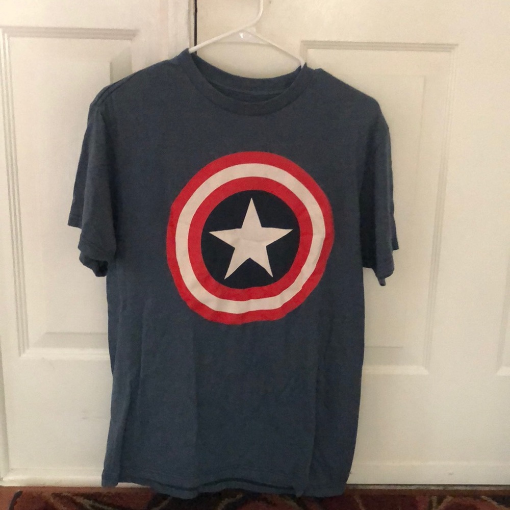 Captain America t shirt